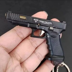 1:3 Combat Master G 34 Buildable Keychain